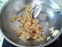 尖椒干豆腐做法 家常菜尖椒干豆腐简单做法